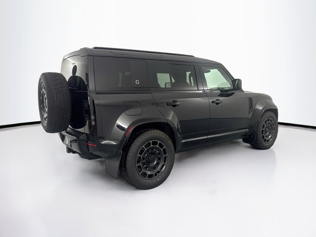 New 2026 Land Rover Defender 110 OCTA AWD/4WD image 5