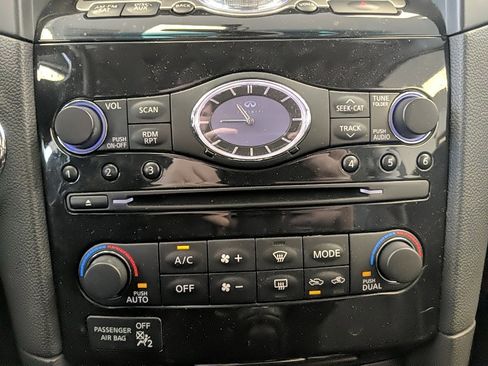 Used 2014 INFINITI QX70 AWD w/ Premium Package image 20