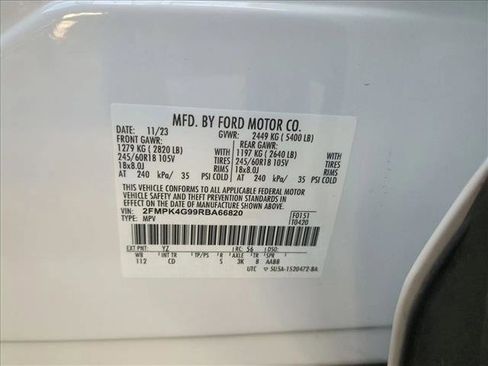 Used 2024 Ford Edge SE image 25