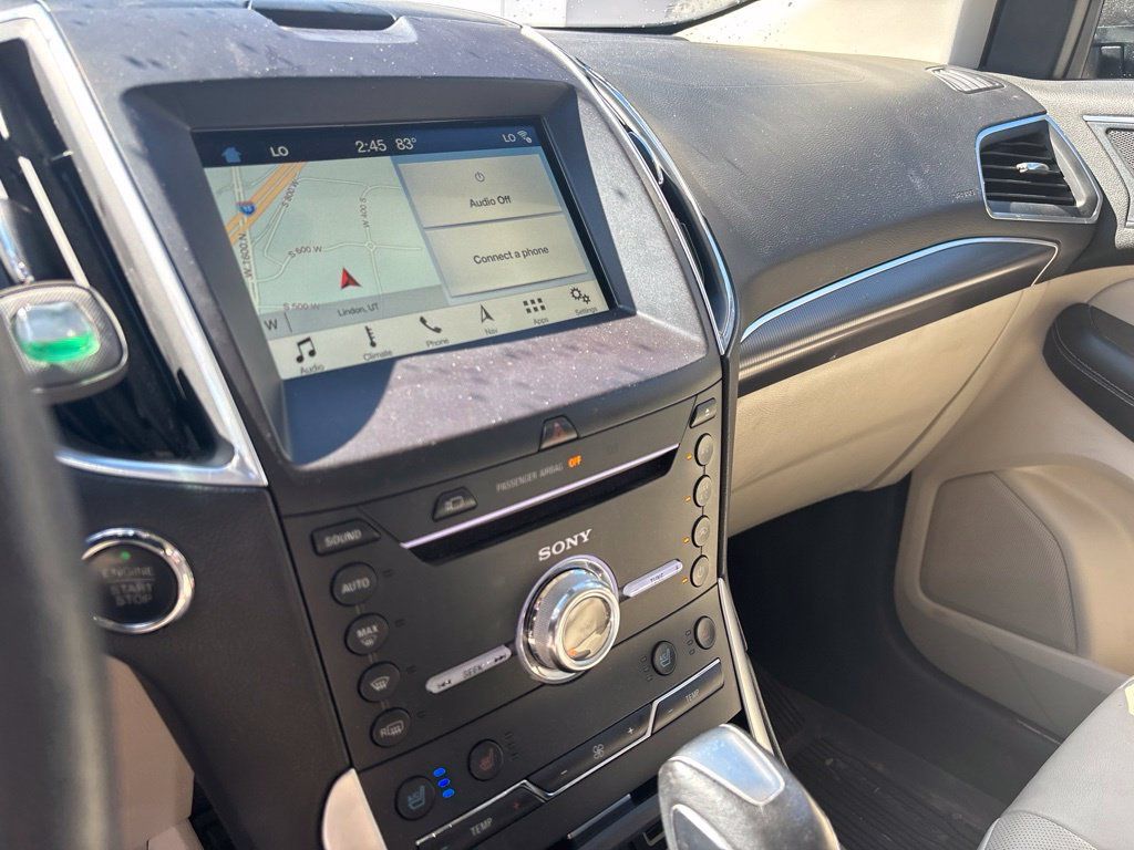 Used 2018 Ford Edge Titanium w/ Equipment Group 302A AWD/4WD image 11