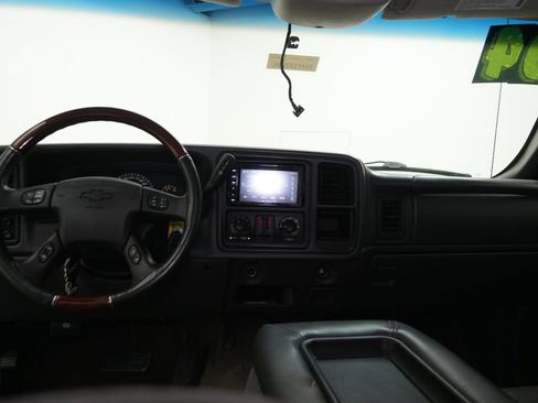 Used 2004 Chevrolet Silverado 2500 LS w/ Skid Plate Package AWD/4WD image 24