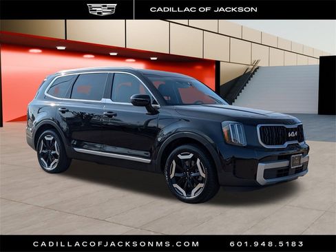 Used 2024 Kia Telluride EX w/ EX Captain's Chair Package image 1