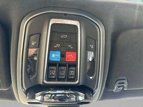 Used 2023 Jeep Wagoneer 4WD w/ Premium Group I image 22