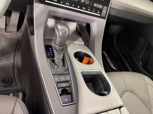 Used 2020 Toyota Avalon Limited w/ All Weather Liner Package FWD image 19