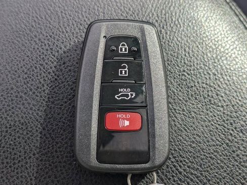 Used 2024 Toyota RAV4 XLE image 33