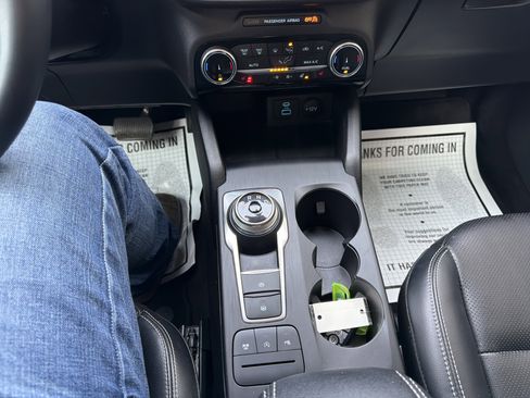 Used 2022 Ford Escape Titanium w/ Class II Trailer Tow Package image 19