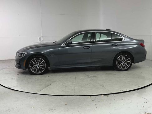 Used 2022 BMW 330e xDrive w/ Premium Package image 5