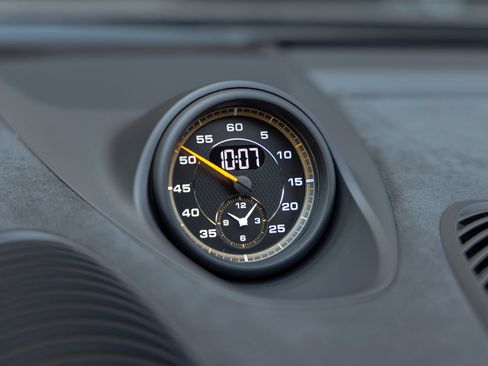 Certified 2025 Porsche 718 Cayman GT4 RS RWD image 46