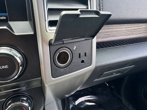 Used 2015 Ford F150 Lariat w/ Equipment Group 501A Mid AWD/4WD image 19