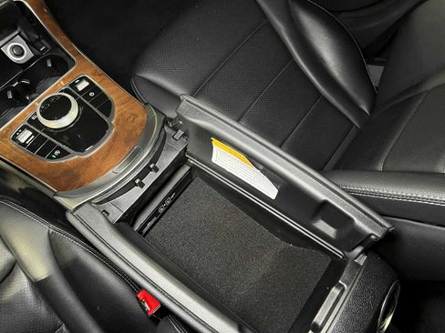 Certified 2018 Mercedes-Benz C 300 4MATIC Sedan image 34
