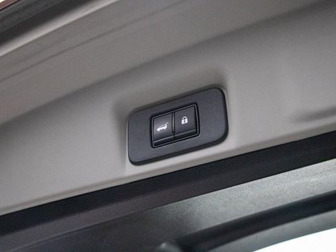 Used 2023 Nissan Ariya FWD image 21