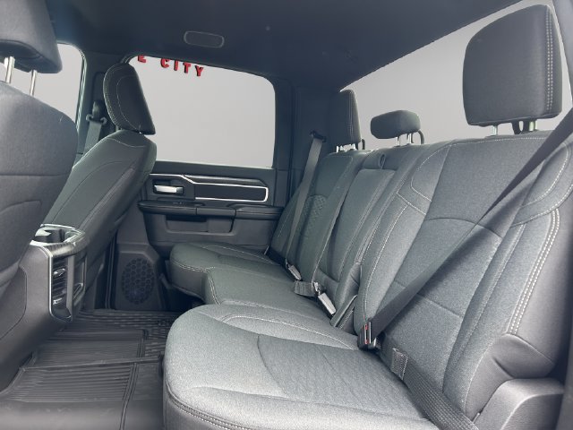 New 2026 RAM 3500 Big Horn AWD/4WD image 16