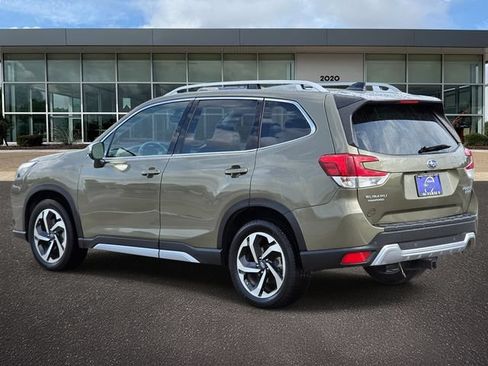 Used 2024 Subaru Forester Touring w/ Convenience Package AWD/4WD image 4