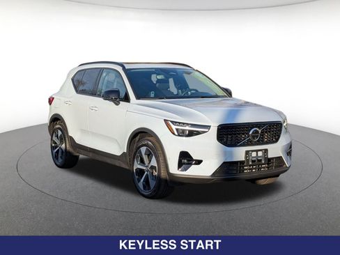 New 2026 Volvo XC40 B5 Plus w/ Protection Package Premier image 2