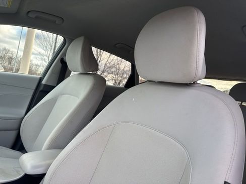 Certified 2024 Hyundai Kona SEL image 9