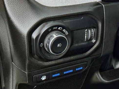 Used 2024 Jeep Wrangler Unlimited w/ Convenience Group AWD/4WD image 12