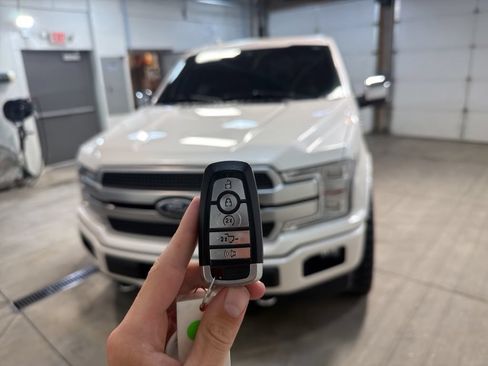 Used 2018 Ford F150 Platinum w/ Equipment Group 701A Luxury AWD/4WD image 28