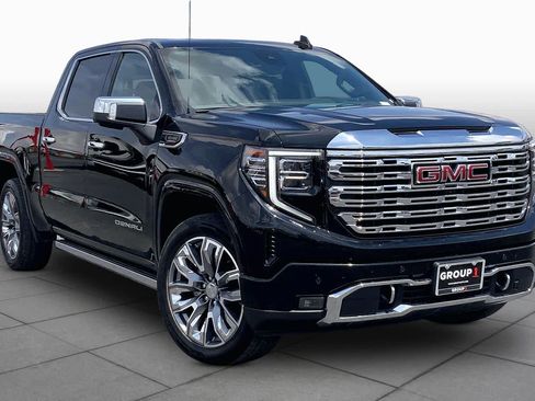 Used 2023 GMC Sierra 1500 Denali w/ Denali Reserve Package AWD/4WD image 3