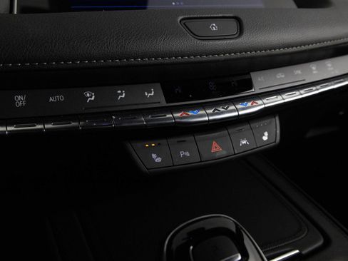 Used 2023 Cadillac XT4 Luxury w/ Cold Weather Package image 25