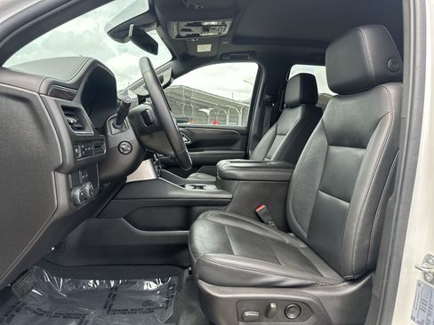 Used 2021 Chevrolet Tahoe LT w/ LT Signature Plus Package RWD image 13