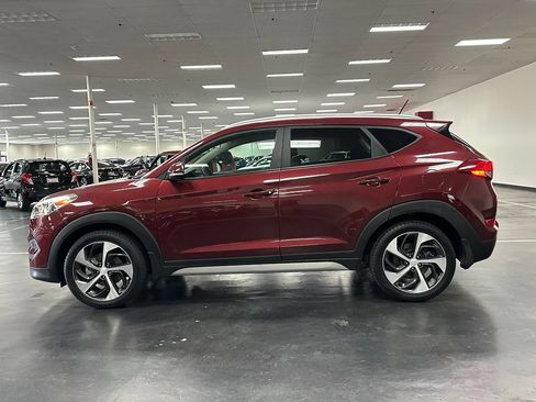 Used 2017 Hyundai Tucson Sport AWD/4WD image 4