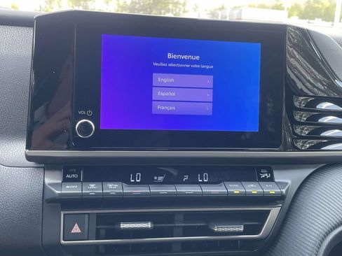 Used 2025 Toyota Camry SE FWD image 24