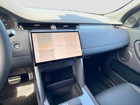 New 2026 Land Rover Discovery Sport Landmark image 28