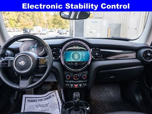 Used 2023 MINI Cooper 2-Door Hardtop image 17