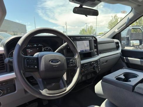 Used 2024 Ford F250 XLT w/ FX4 Off-Road Package AWD/4WD image 8