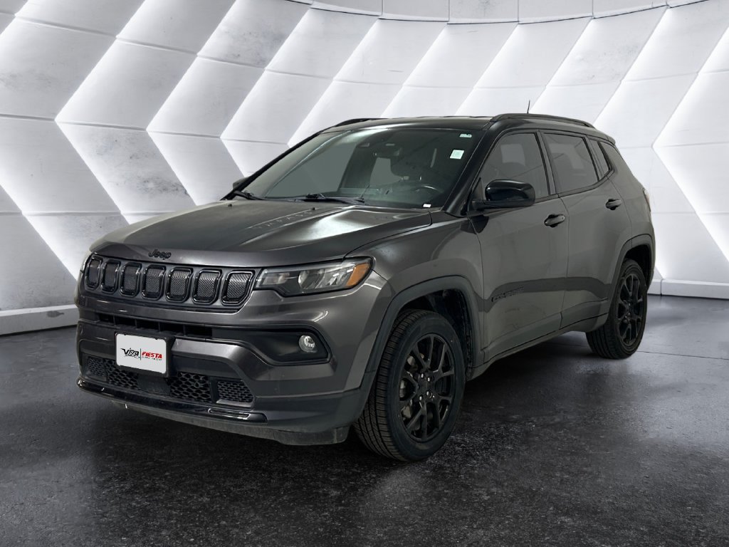 Used 2022 Jeep Compass Latitude w/ Convenience Group AWD/4WD image 3