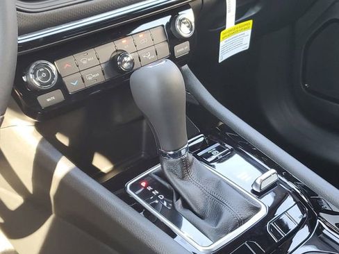 New 2026 Jeep Compass Latitude image 12