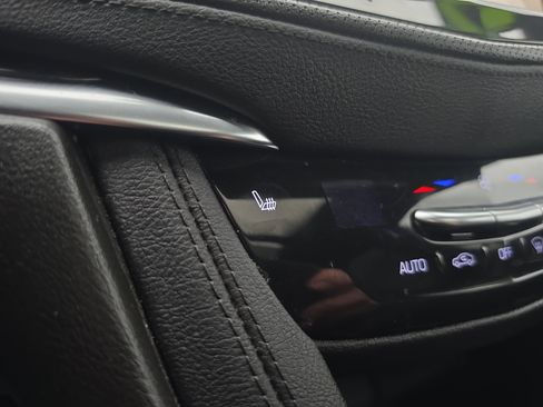 Used 2022 Cadillac XT5 Premium Luxury AWD/4WD image 26