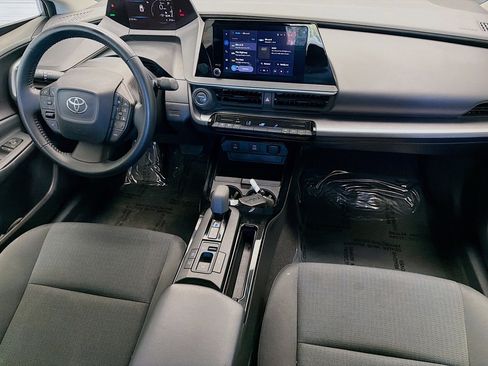Used 2023 Toyota Prius LE image 12