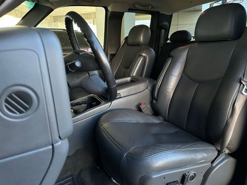 Used 2006 GMC Sierra 1500 SLT w/ Onstar Plus Package image 13