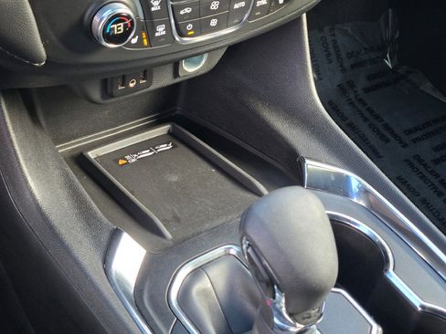 Used 2022 Chevrolet Traverse LT w/ LPO, Floor Liner Package image 28