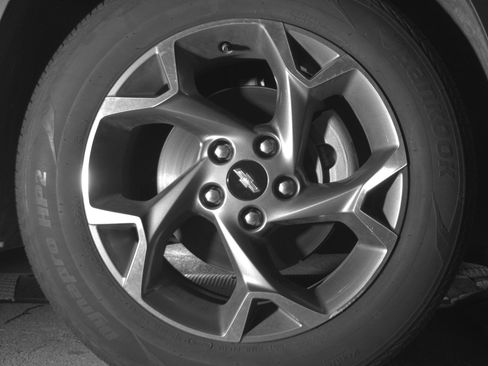 Used 2025 Chevrolet Trax LT FWD image 13