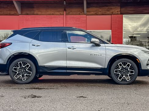 Used 2023 Chevrolet Blazer RS image 3