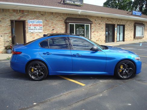 Used 2019 Alfa Romeo Giulia Ti image 4