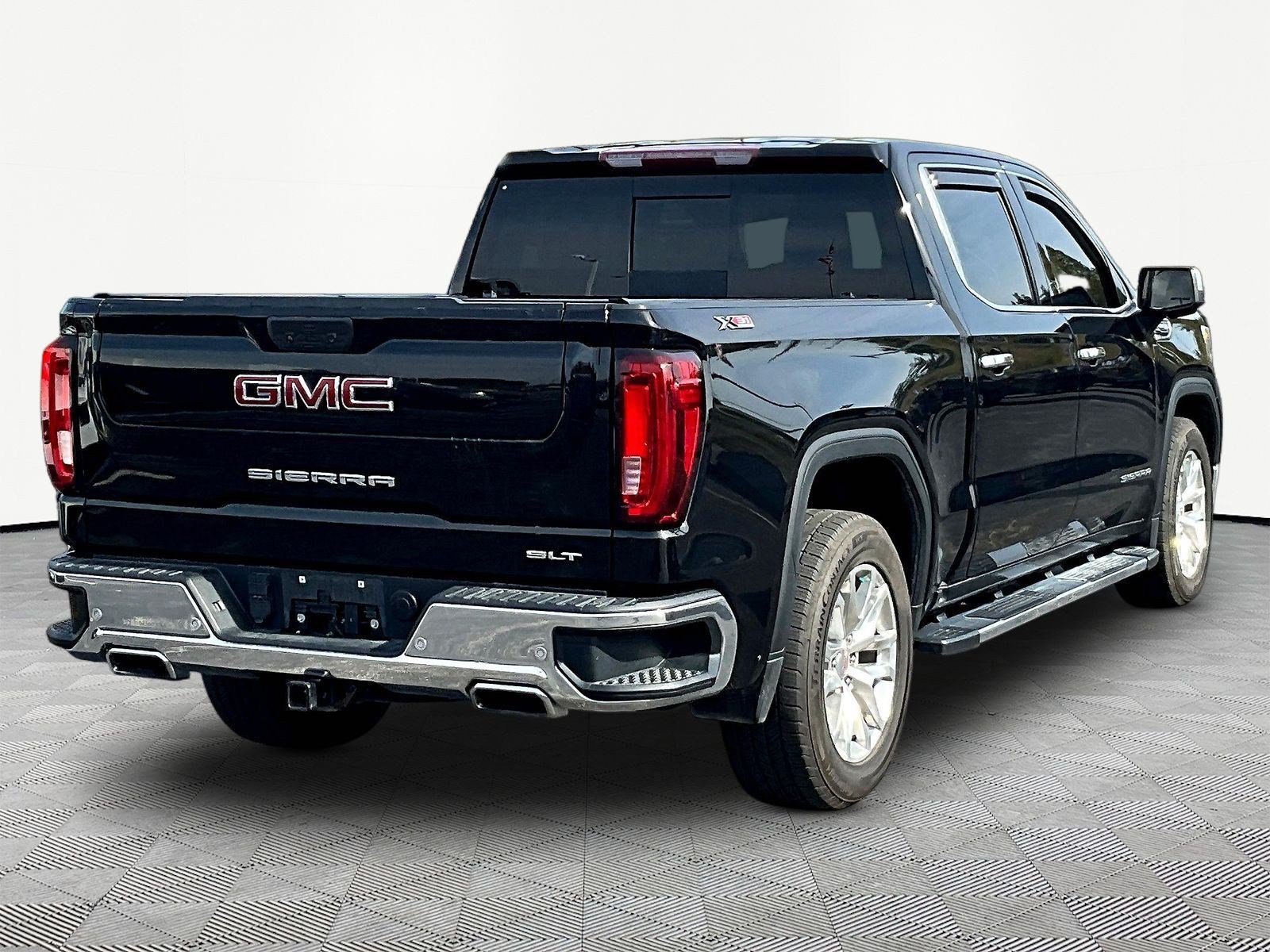 Used 2019 GMC Sierra 1500 SLT w/ SLT Premium Plus Package AWD/4WD image 6