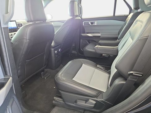 Certified 2023 Ford Explorer XLT w/ Equipment Group 202A AWD/4WD image 11