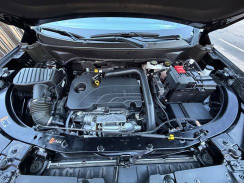 Used 2025 Chevrolet Equinox LT image 32