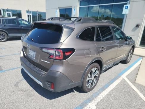 Used 2021 Subaru Outback Limited w/ Popular Package #2 AWD/4WD image 1