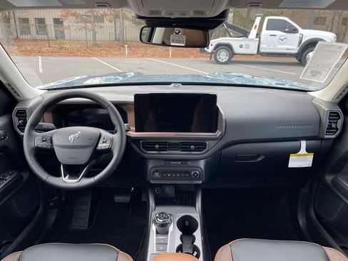 New 2025 Ford Bronco Sport Outer Banks w/ Outer Banks Tech Package+ AWD/4WD image 6