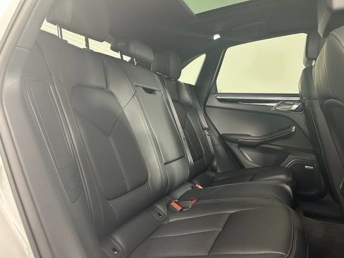 Certified 2025 Porsche Macan S AWD/4WD image 26