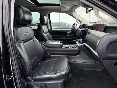 Used 2025 Ford Expedition Max Platinum image 21