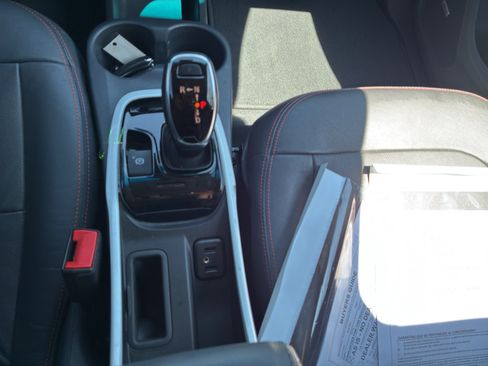 Used 2021 Chevrolet Bolt Premier w/ Infotainment Package FWD image 36