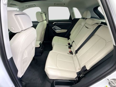 Used 2025 Audi Q3 2.0T Premium w/ Convenience Package image 19