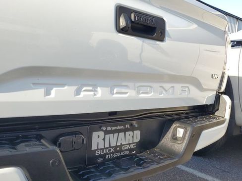 Used 2022 Toyota Tacoma TRD Off-Road w/ Technology Package RWD image 7