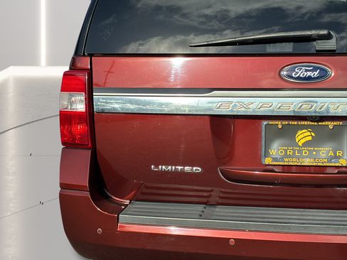 Used 2016 Ford Expedition Limited RWD image 30