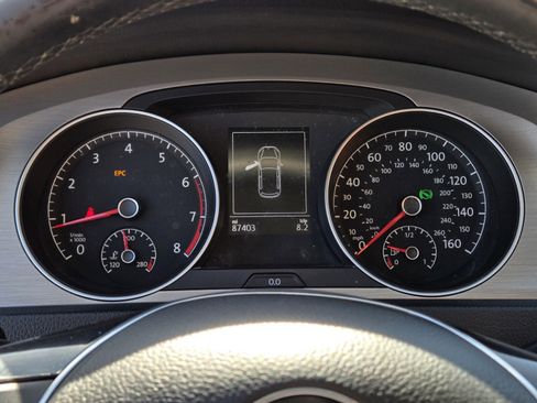 Used 2016 Volkswagen Golf S image 16